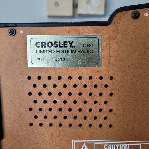 Crosley collector's edition radio - Picture 7 of 12
